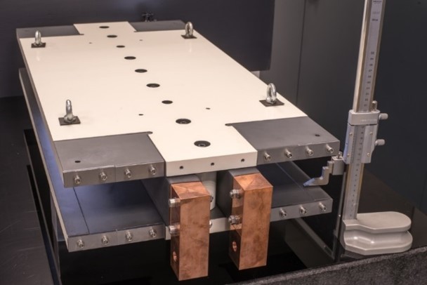 FCC-dipole-magnet